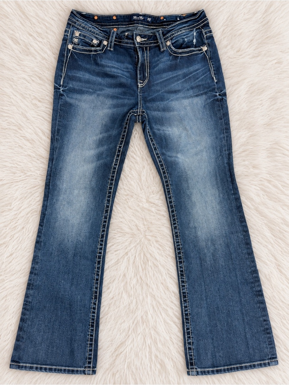 Miss Me Jeans - Mid-Rise Bootcut Embellished Fleur-de-Lis Jeans โ Size 32 / 32